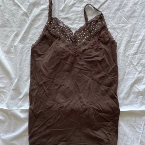 Brunt linne  - Köpt secondhand 