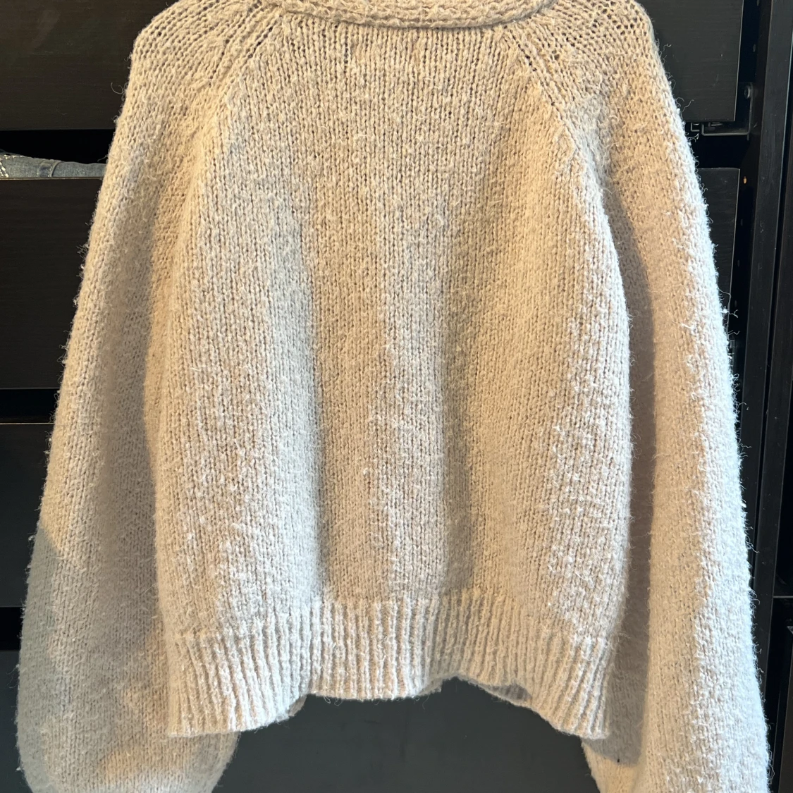 Vit stickad kofta  - 91