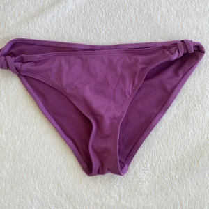 Bikini underdel  - I ny skick  Strl 34 