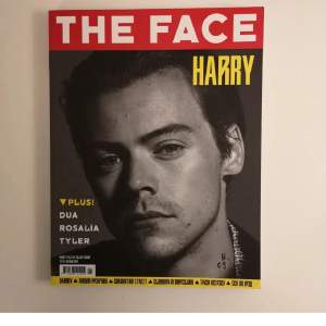                                                   Harry Styles pryder omslaget till The Face Magazine! Höstutgåvan 2019. - I nyskick 🌟     