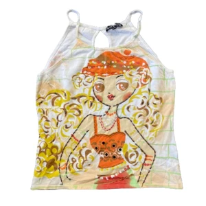 Linne - Y2k linne med tryck och pärlor🫶 Vissa av pärlorna sitter lite löst men annars är den i fint skick💗  ‼️OBS‼️Stl L/XL men passar mig som har xs/s bra så väldigt liten i stl  Kommer kolla gärna in mina andra annonser