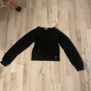 Tröja - Den är en magtröja använd 16-18 gånger 