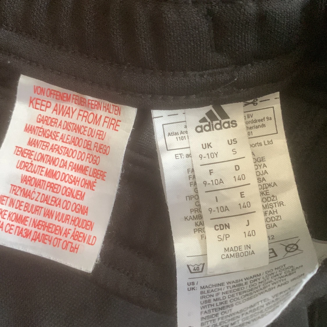 Adidas tränings byxor - 91