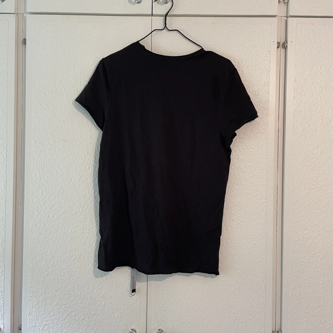 Svart T-shirt  - 90