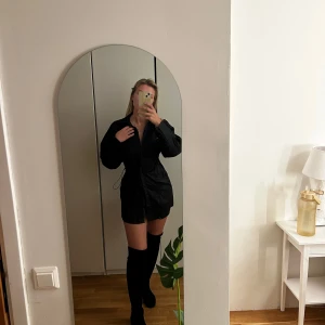 Klänning - Jättefin klänning nu när de börjar bli höst