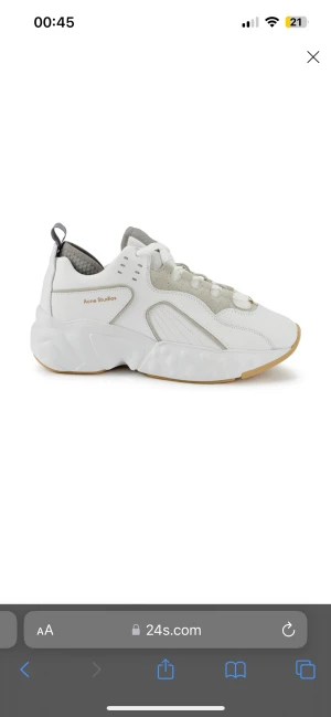Acne sneakers storlek 38//fint skick - Köpta för nästan 5000 kronor Säljer för 1200 kronor 💗