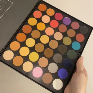 ögonskuggspalett - från bh cosmetics