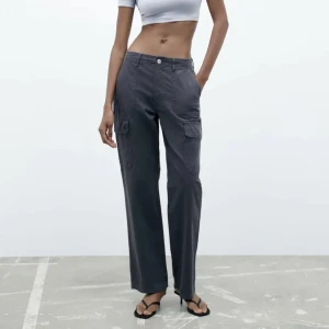 Cargo byxor  - Super snygga från zara 