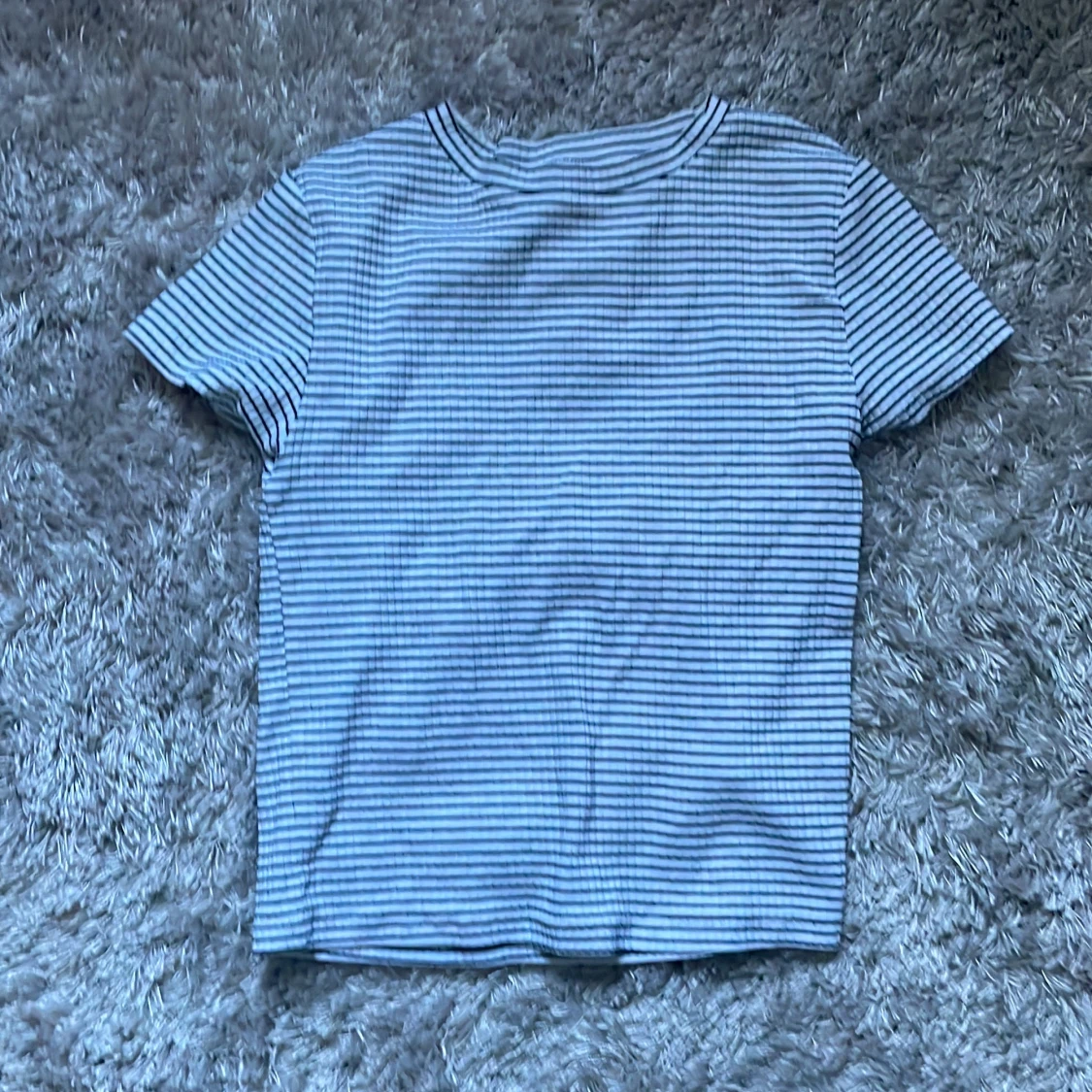 Vit och svart randig t-shirt