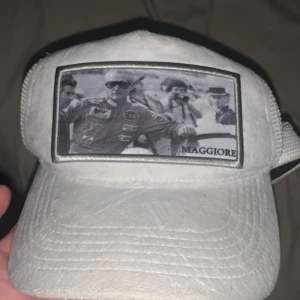 Maggiore keps C9 - Riktigt snygg och trendig keps, det är såklart en velvet keps. Har använt den nu i sommar men den är fortfarande k bra kondition 😁