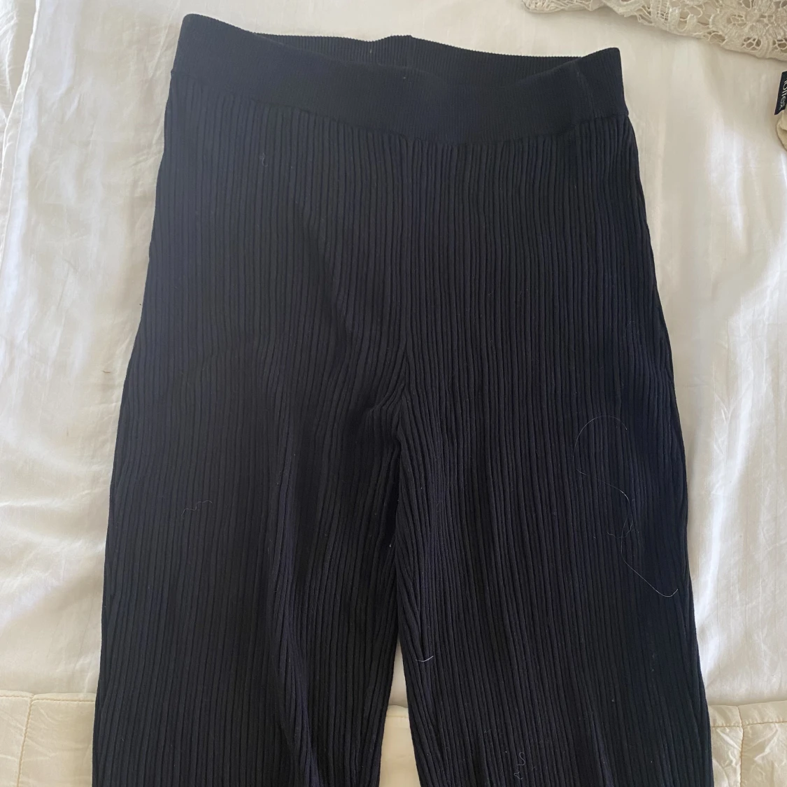 Plisserade byxor - 90