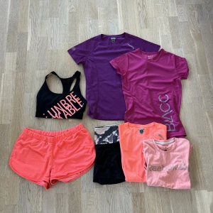 Sport kläder  - Sport bh Bershka - S  Orange ginatrioct  shorts - S/ M  Svart h&m shorts - S  Lilla Karhu tshirts - S  Rosa BLACC tshirts - XS  Orange Karhu tshirts - S  Rebook tshirts - S   Paketpris 200kr
