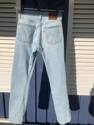 Ett par Levi’s-jeans 501:or i bra skick. W24 L30