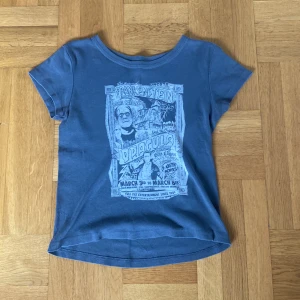 Babytee - Säljer en så fin babytee från brandy Melville! Köparen betalar frakt! 