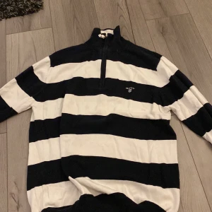 Gant sweatshirt zip randig - Kommer inte till användning 