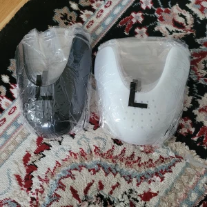 Creasw skydd - 5 svarta 4 vita crease skydd man kan köpa 1 eller fler!