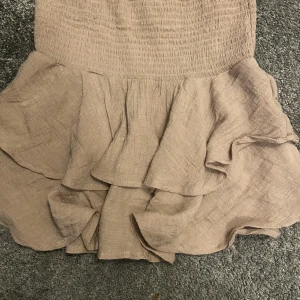 Kjol - Säljer 2 st kjolar från shein. De har inga defekter ocj är väldigt sköna!! Strlk s. Säljer båda för 110 kr eller 1 för 60. 