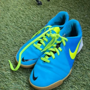 Innomhusskor nike - Schysst skick