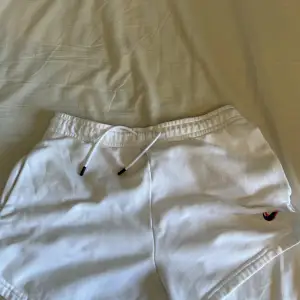 Vita Nike shorts! Bra skick😊hör av dig vid frågor 