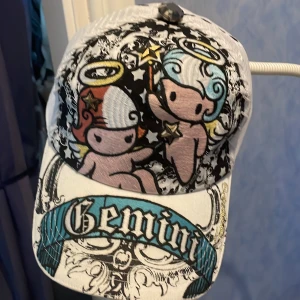  Rare Four 41 Rhinestone Baseballcap - Rare four 41 keps beställt från USA Har använts men inte så mycket.