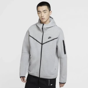 Nike teech fleece grå  - Inte använd mycket.