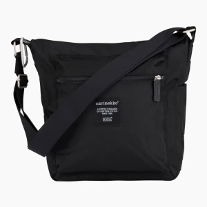 Marimekko väska - Super fin Marimekko väska Bilden är lånad men kan skicka fler bilder privat! Nypris: 1250kr