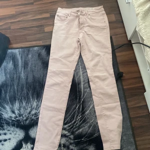 Jeans  - Helt oanvända super fina! Ordinarie pris 600kr