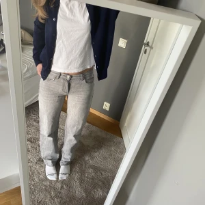 Low waist jeans  - Low waist jeans köpta från Ginatricot säljer för att dom blivit för små (jättesnygga)