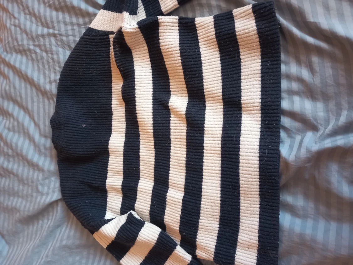 Stickad randig tröja - 90