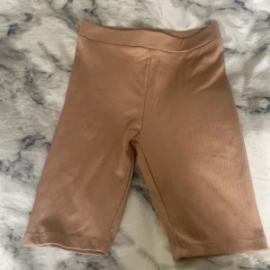 Cyckel byxor - Dessa har väldigt fin färg,har inga fläckar💕