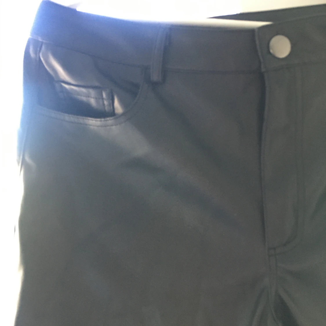 Svarta läderbyxor  - 90