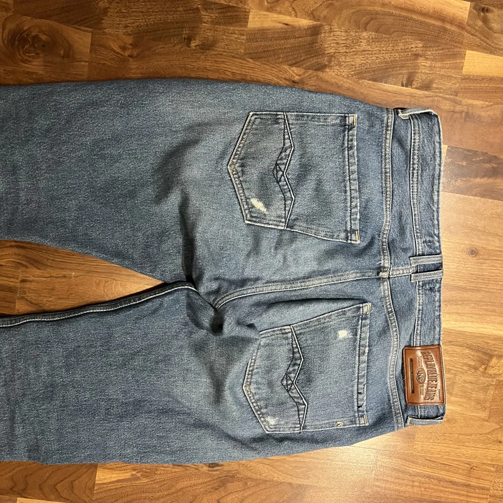 Replay jeans i en Straight passform, storlek 32 . Jeans & Byxor.