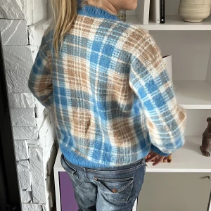 Sandro tröja❤️ - Så fin Sandro tröja som inte går att köpa längre💓💓 oanvänd 