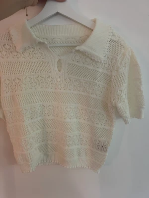 Topp  - Superfin topp, helt oanvänd.