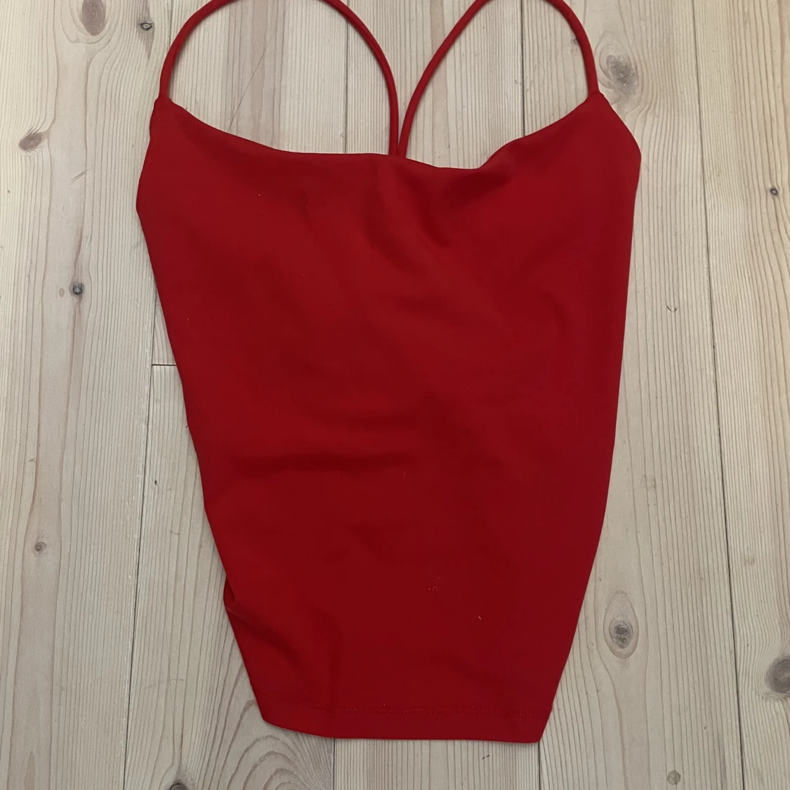 Linne med knytning bak 