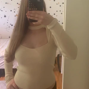 tröja från zara - använd 1-2 gånger, är 157 och har s. 💕