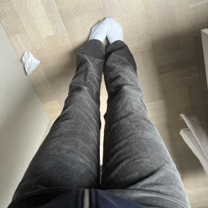Low rise manchester  - Lågmidjade manschester byxor, oanvända och bootcut.❤️ köpta i Köpenhamn så vet inte märket. 