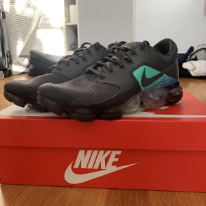 Nike Vapor Max - Nike vapor max köpta i Nike town London. Storlek 38 bra skick.