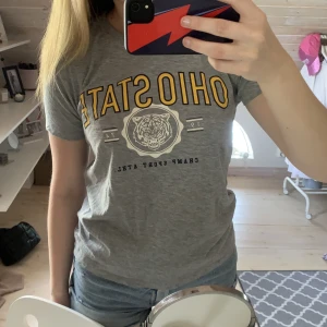 T-shirt🤍 - Kommer inte till användning, frakt tillkommer🤍