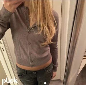 Hm kofta - LÅNADE BILDER!! Säljer denna jättesnygga kofta!☺️☺️ aldrig använd, skriv om fler bilder 