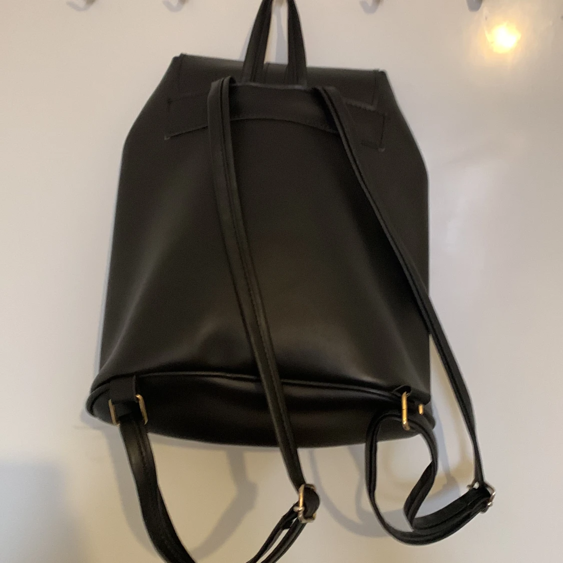 Black backpack / Svart ryggsäck  - 90