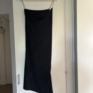 Svart klänning - Använd ett fåtal gånger.