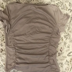 Grå topp/tröja - Grå tröja/topp i storlek ”S” helt ny från Shein