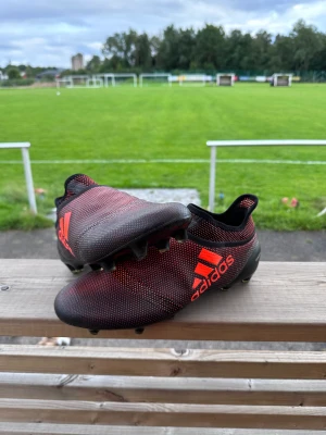 Adidas X 17+ purespeed FG/AG - Ett par riktigt sällsynta fotbollsskor. Storleken är 43! Hör av er om ni har några frågor.
