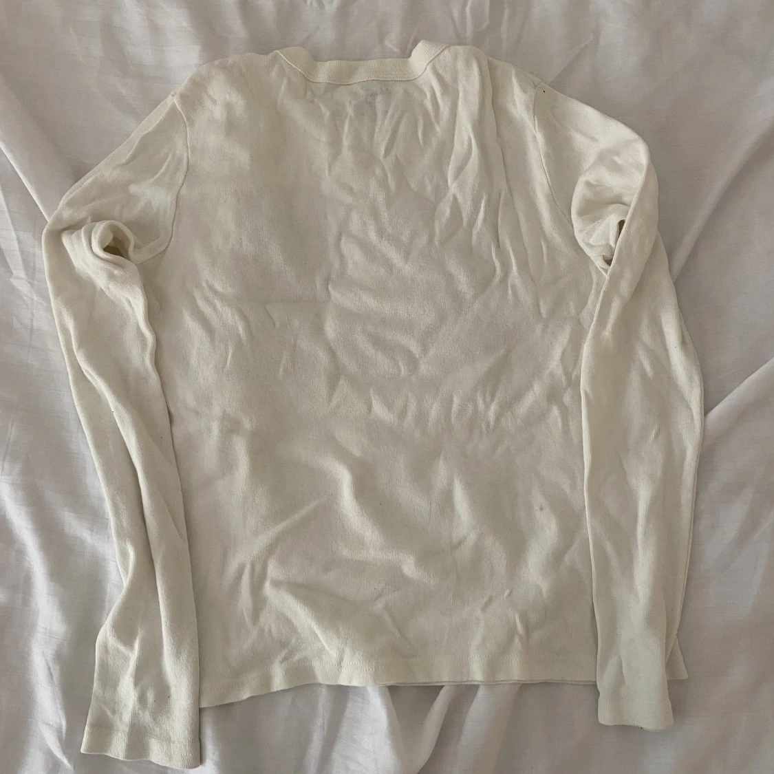 Vit tröja med tryck - 90