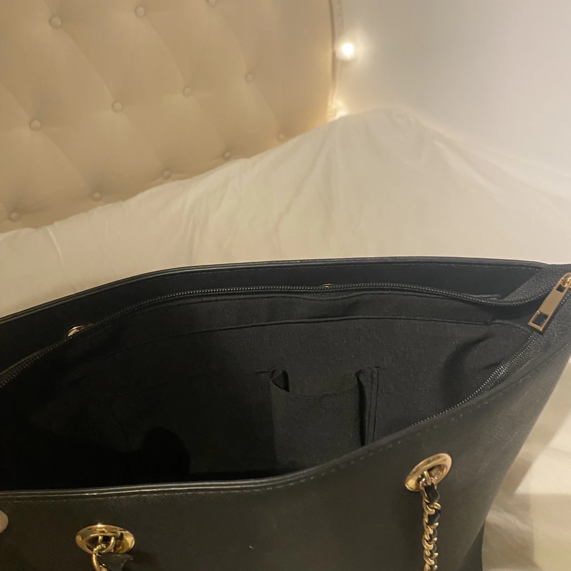 Säljer svart snygg väska  - 90