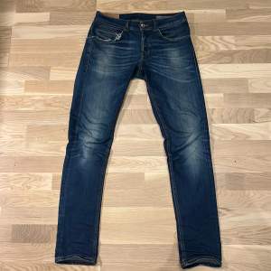 Tjenare, säljer dessa Dondup George jeans för 799, nypris cirka 3000. Cond 8/10 