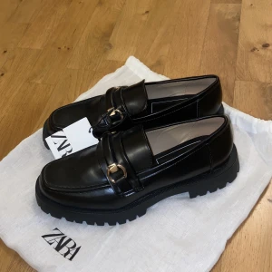 Loafers - Chunky loafers från Zara. Oanvända!