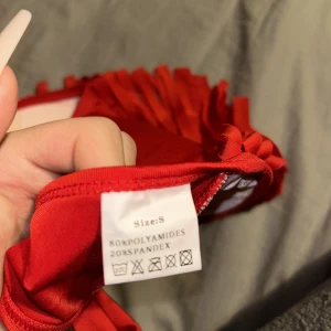 Bikini - En bikini överdel, har även underdelen nånstans hemma så ska hitta den.