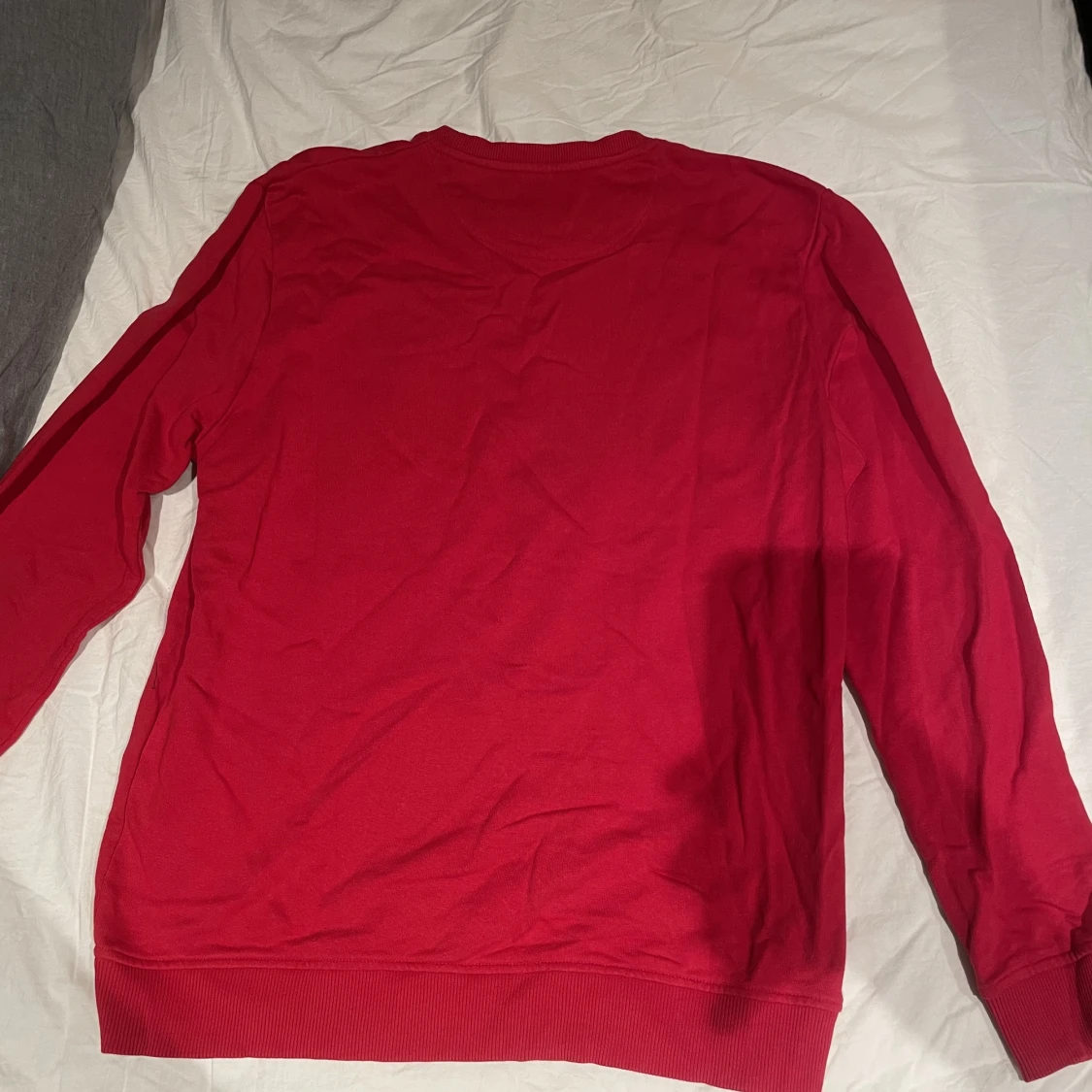 Röd Lyle & Scott tröja  - 91